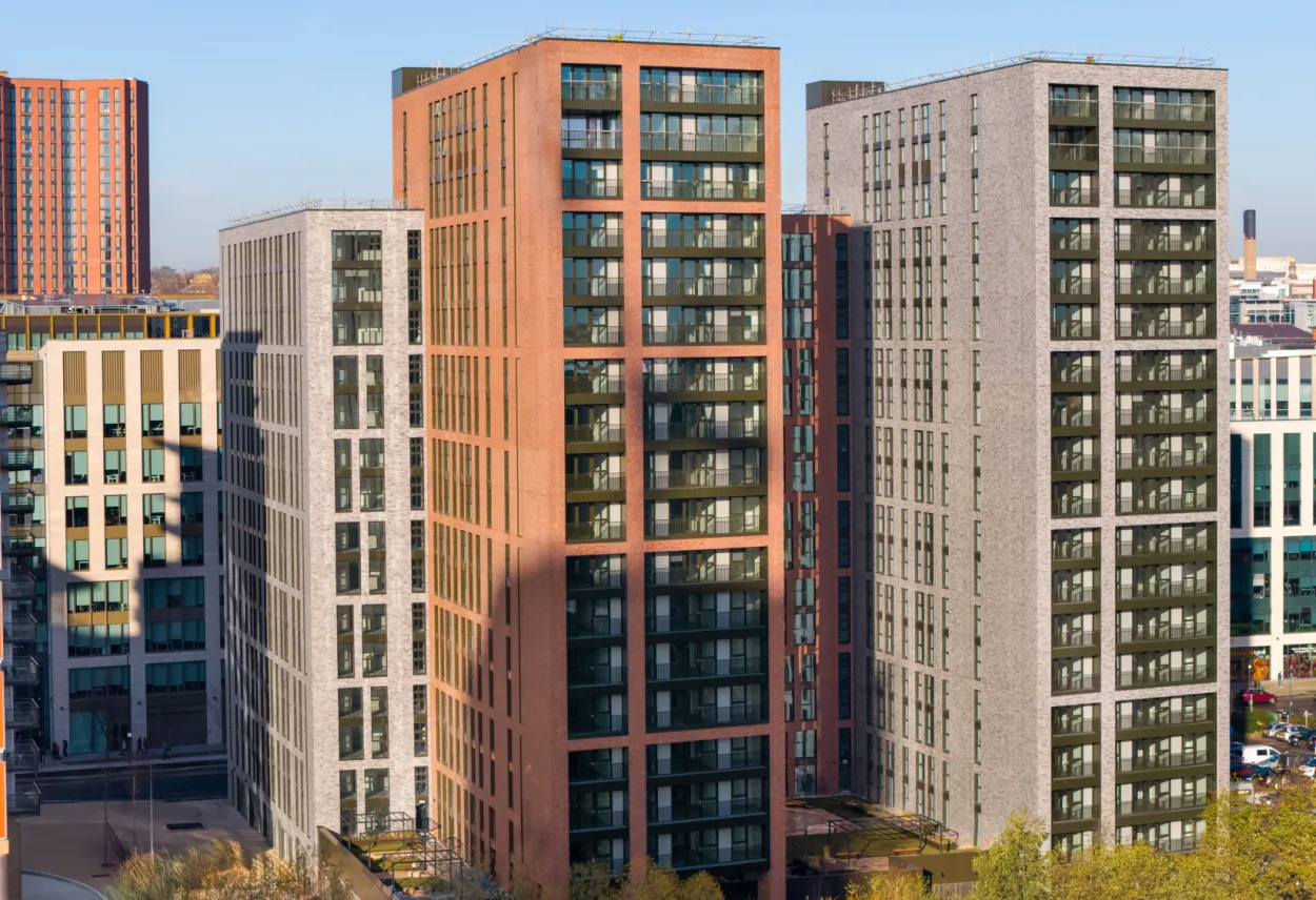 Tura Leeds, amenities. Poduim terrace.